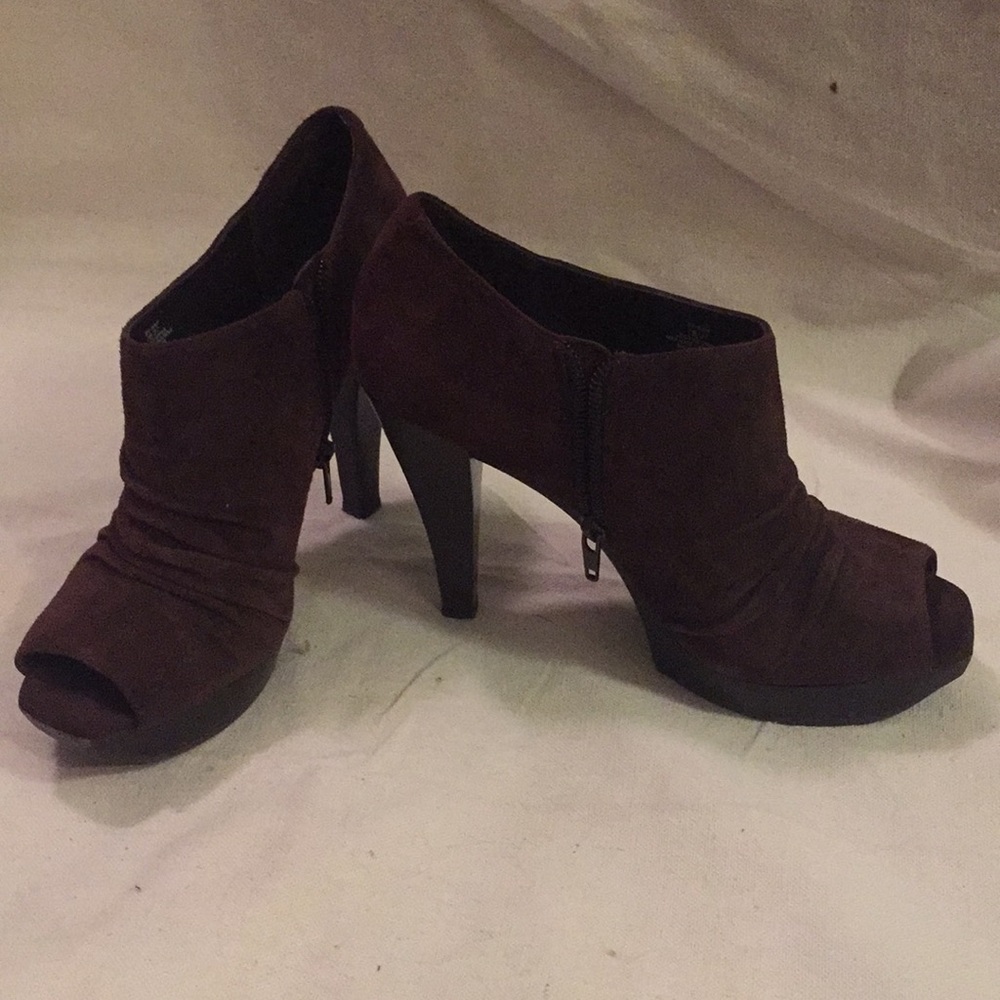 BCBGeneration Brown Suede Heeled Peep toe Boots